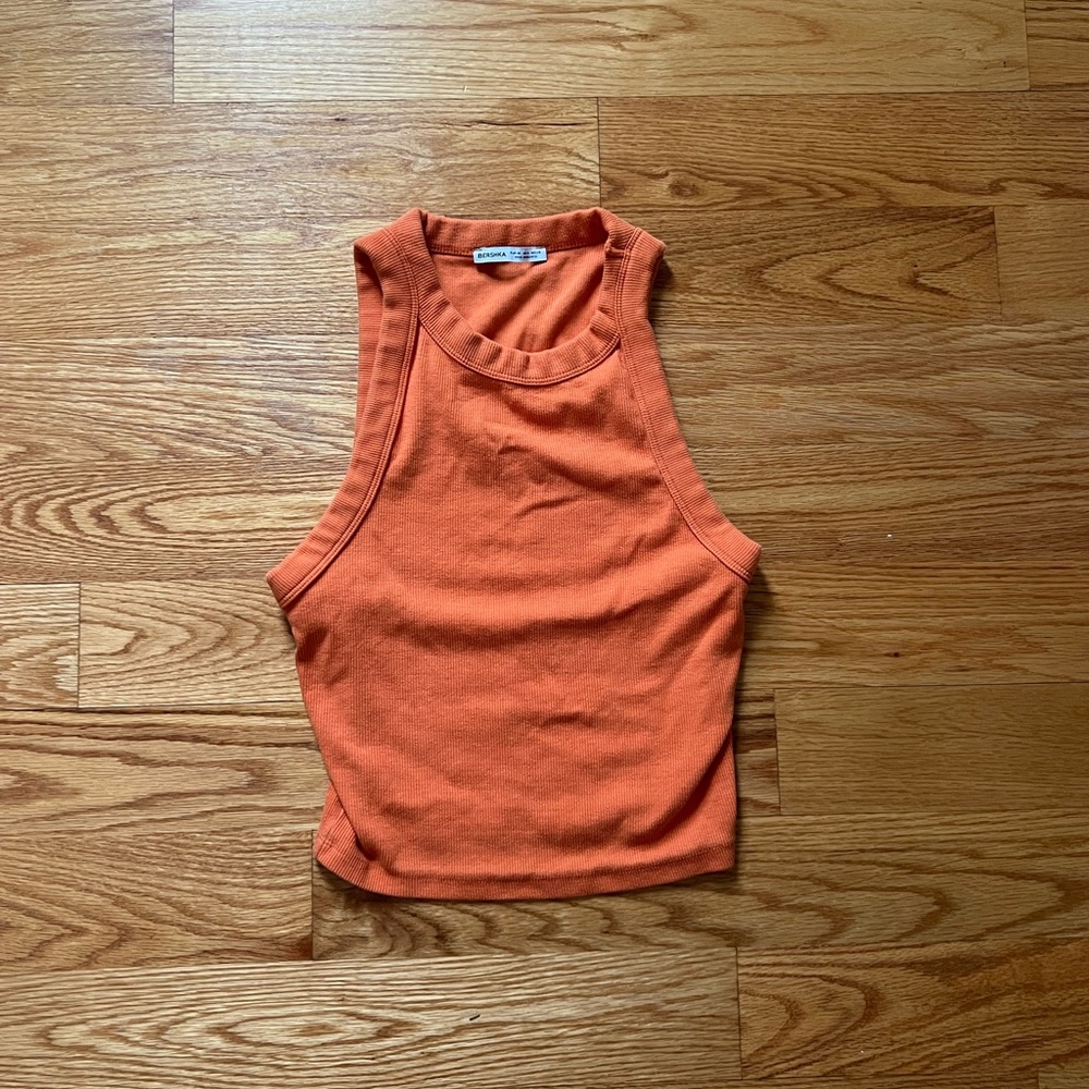 Berksha halter top
